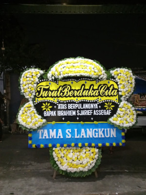 Papan Bunga Duka di Jurangmangu Timur